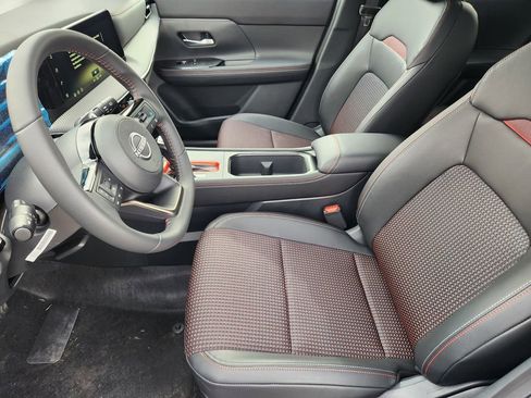 New 2026 Nissan Kicks SR w/ Cold Weather Package image 7