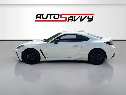 Used 2024 Toyota GR86 Premium RWD image 4