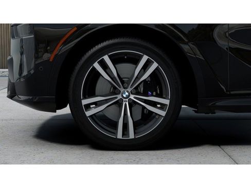 New 2026 BMW X7 M60i w/ Executive Package AWD/4WD image 7