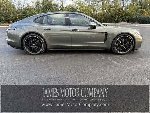 Used 2022 Porsche Panamera 4 image 4