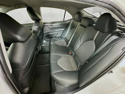 Used 2020 Toyota Camry SE FWD image 25