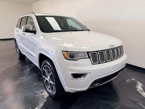 Used 2020 Jeep Grand Cherokee Overland AWD/4WD image 26
