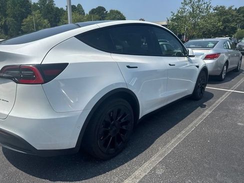 Used 2021 Tesla Model Y Long Range AWD/4WD image 11