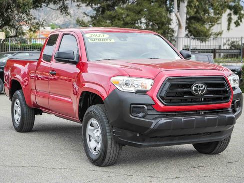 Used 2023 Toyota Tacoma SR image 3