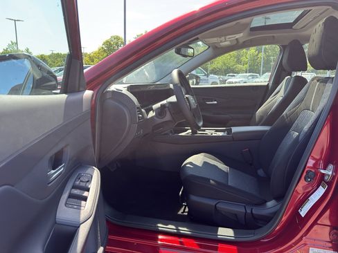 Certified 2026 Nissan Sentra SV w/ SV Convenience Package FWD image 10