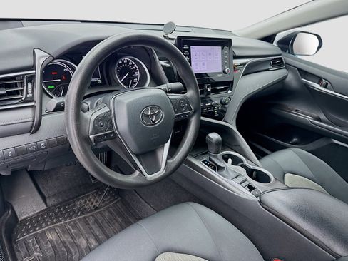 Used 2024 Toyota Camry LE FWD image 7