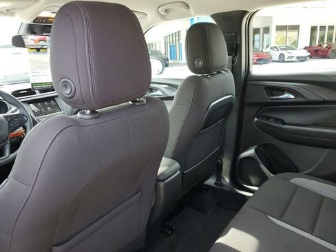 Used 2023 Chevrolet TrailBlazer LS image 10