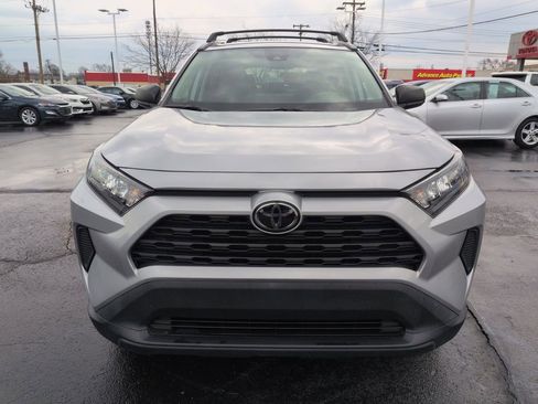 Used 2021 Toyota RAV4 LE image 8