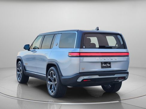 Used 2023 Rivian R1S Launch Edition Quad AWD/4WD image 3