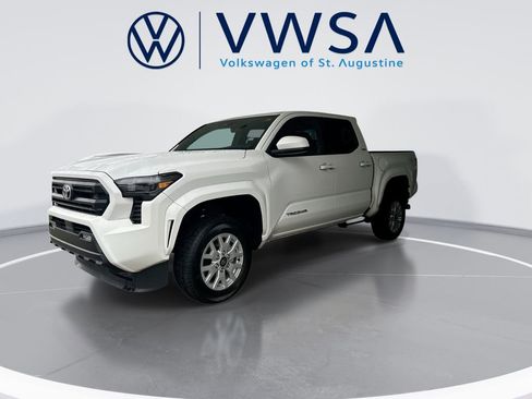 Used 2024 Toyota Tacoma SR5 image 3