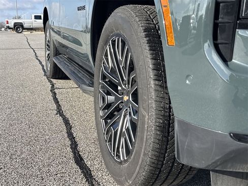 Used 2026 Chevrolet Tahoe RST w/ Comfort Package image 18