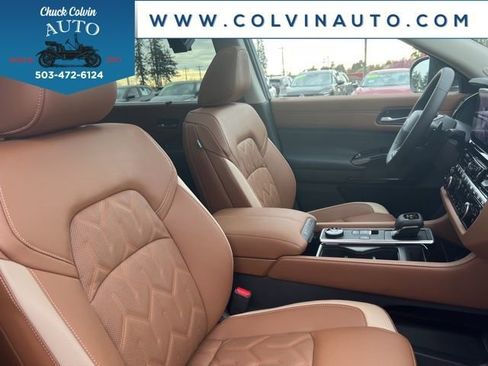 New 2026 Nissan Pathfinder Platinum image 23