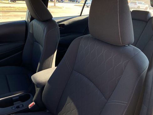 Used 2025 Toyota Corolla LE image 13