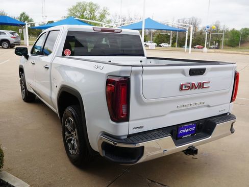 Used 2025 GMC Sierra 1500 SLT AWD/4WD image 13