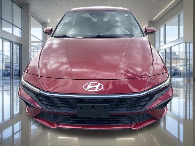 Certified 2024 Hyundai Elantra SE FWD image 10