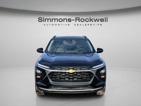 New 2026 Chevrolet Trax LT image 2