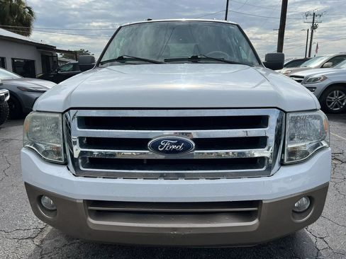 Used 2013 Ford Expedition XLT RWD image 3