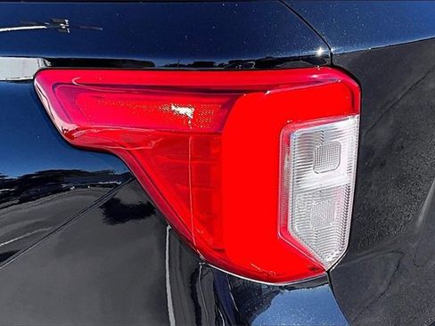 Used 2022 Ford Explorer XLT w/ Equipment Group 202A image 20