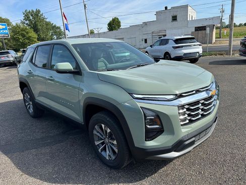 New 2026 Chevrolet Equinox LT w/ Convenience Package II image 3