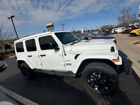 Used 2023 Jeep Wrangler Unlimited Sahara w/ Cold Weather Group image 4