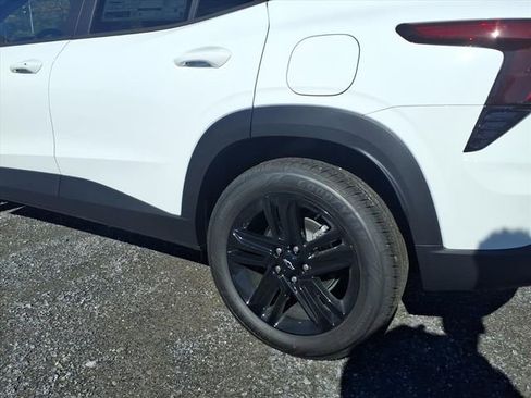 New 2026 Chevrolet Trax ACTIV w/ Sunroof Package image 7