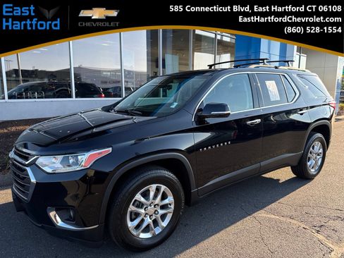 Used 2020 Chevrolet Traverse LT w/ Driver Confidence II Package AWD/4WD image 1