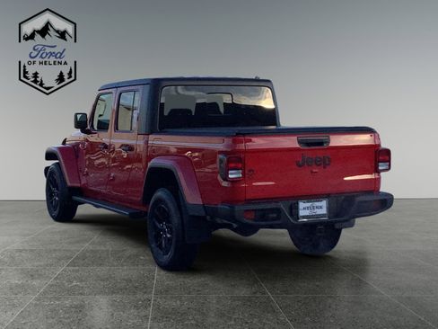 Used 2023 Jeep Gladiator Sport image 3