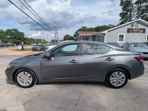 Used 2022 Nissan Sentra S FWD image 3