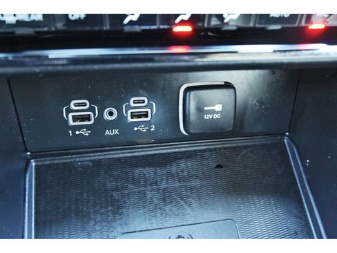 Used 2023 Jeep Grand Cherokee Limited w/ Luxury Tech Group II image 28