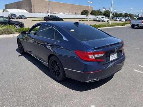 Used 2018 Honda Accord Touring image 5