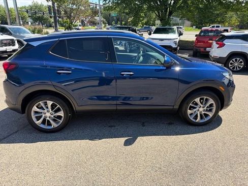 Used 2023 Buick Encore GX Essence w/ Experience Buick Package FWD image 6