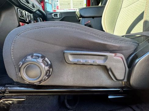 Used 2019 Jeep Wrangler Unlimited Rubicon image 22