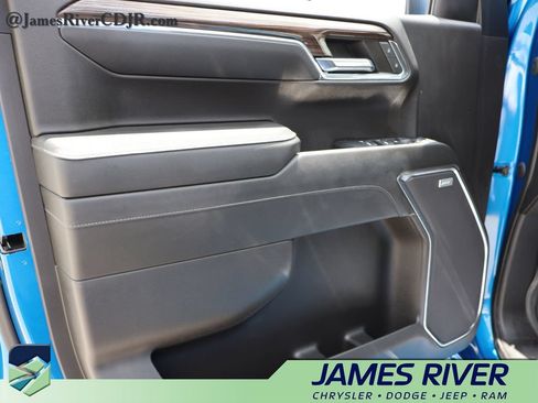 Used 2023 Chevrolet Silverado 1500 RST w/ Convenience Package II AWD/4WD image 20