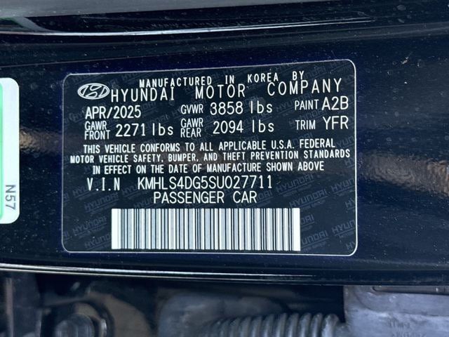 Used 2025 Hyundai Elantra SEL FWD image 30