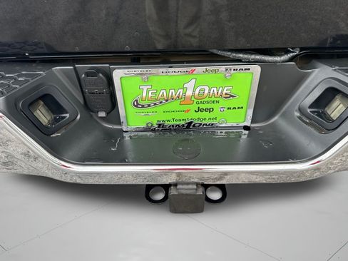 Used 2017 RAM 1500 Laramie w/ Convenience Group AWD/4WD image 38