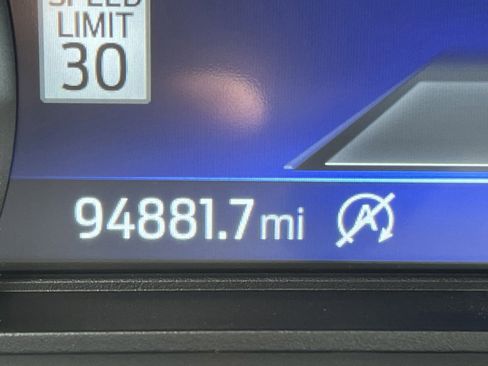 Used 2020 Ford Explorer Limited image 14