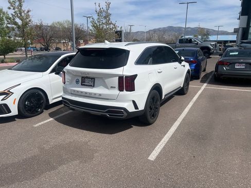 Used 2022 Kia Sorento SX image 5