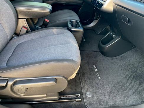 Used 2024 Hyundai Ioniq 5 SEL image 16