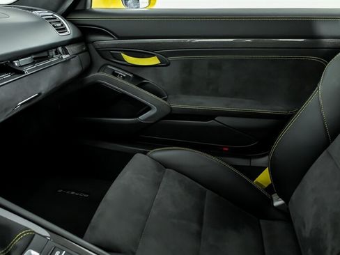 Used 2016 Porsche Cayman GT4 RWD image 34