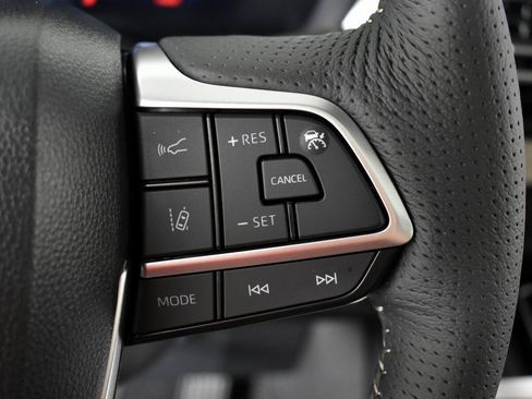 Certified 2025 Toyota Sienna Platinum image 44