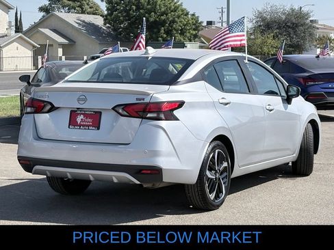 Used 2024 Nissan Versa SR FWD image 5