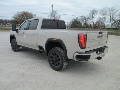 New 2026 GMC Sierra 2500 AT4 w/ AT4 Premium Plus Package image 8