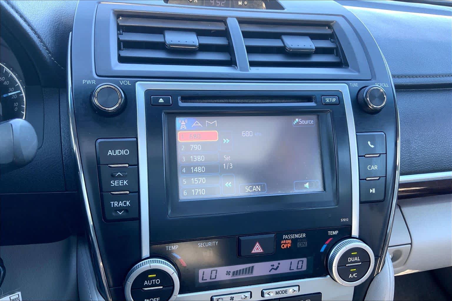 Used 2012 Toyota Camry XLE FWD image 25