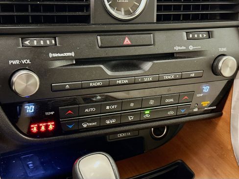 Used 2021 Lexus RX 350 AWD w/ Premium Package image 23