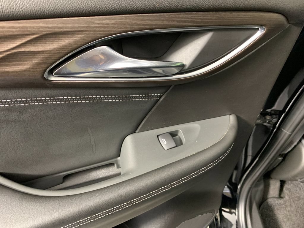Used 2023 Buick Envision Avenir FWD image 31