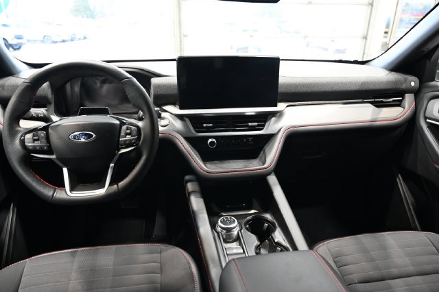 Used 2025 Ford Explorer ST-Line w/ ST-Line Street Pack AWD/4WD image 13