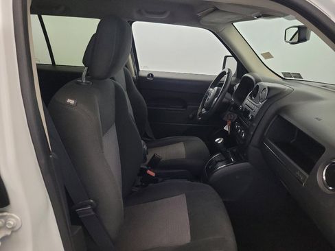Used 2016 Jeep Patriot Sport AWD/4WD image 21