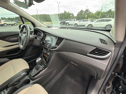 Used 2020 Buick Encore Preferred w/ Safety Package FWD image 23