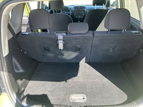 Used 2017 Kia Soul FWD image 10