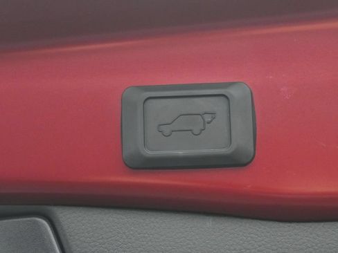 Certified 2024 Toyota RAV4 XLE Premium AWD/4WD image 31